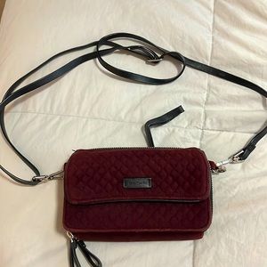 Small quilted 3-compartment crossbody bag